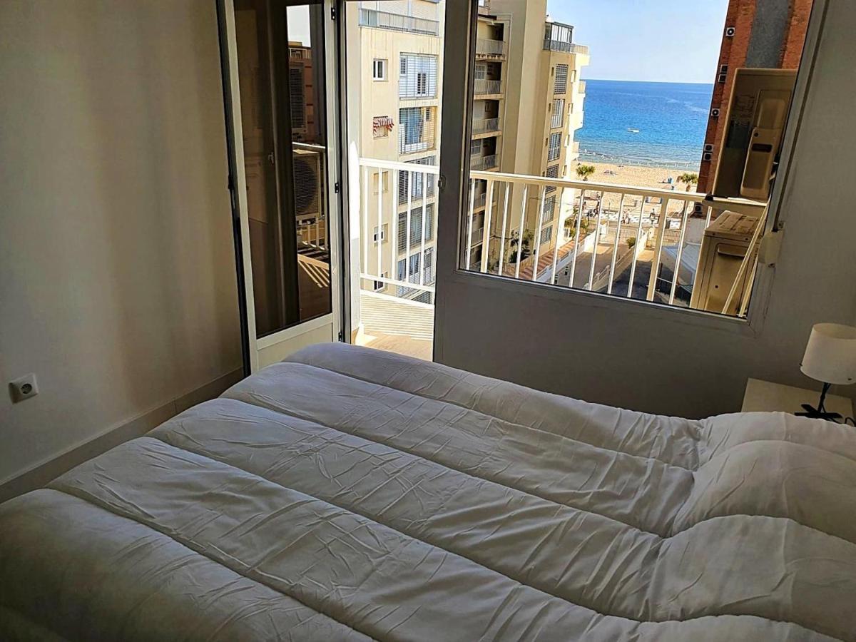 First Line Apartment With 3 Bedrooms And Seaviews Benidorm Exteriör bild
