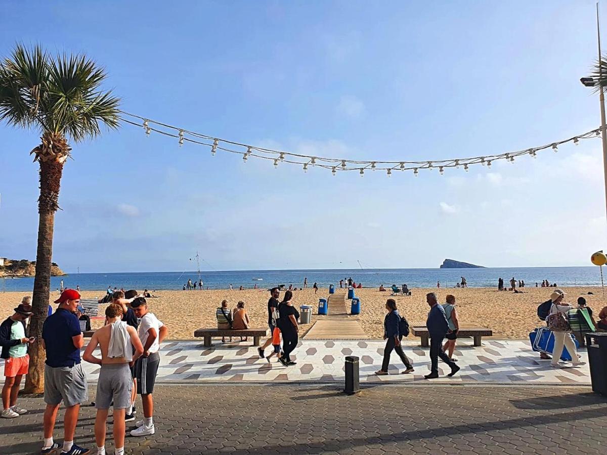 First Line Apartment With 3 Bedrooms And Seaviews Benidorm Exteriör bild