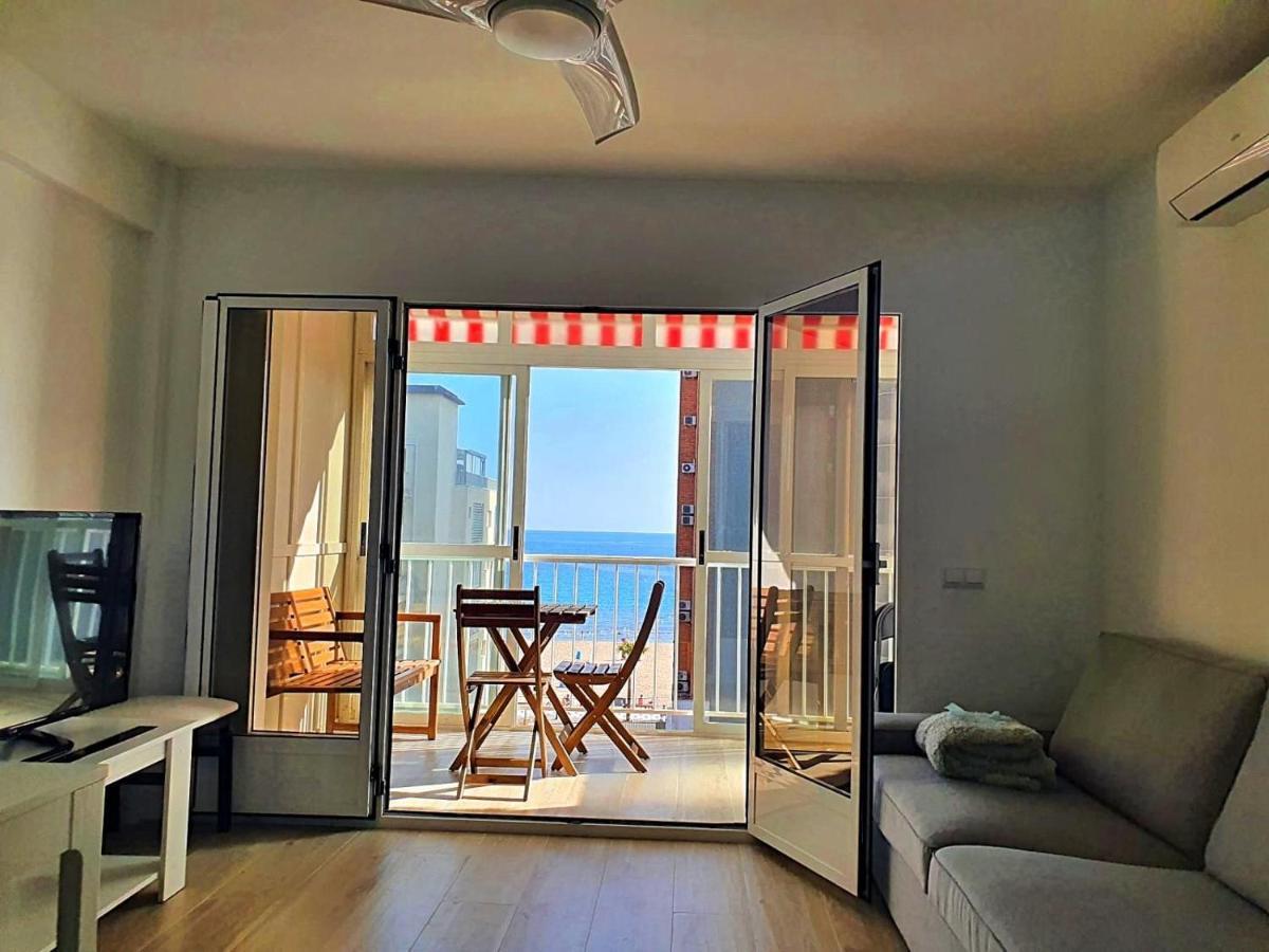First Line Apartment With 3 Bedrooms And Seaviews Benidorm Exteriör bild