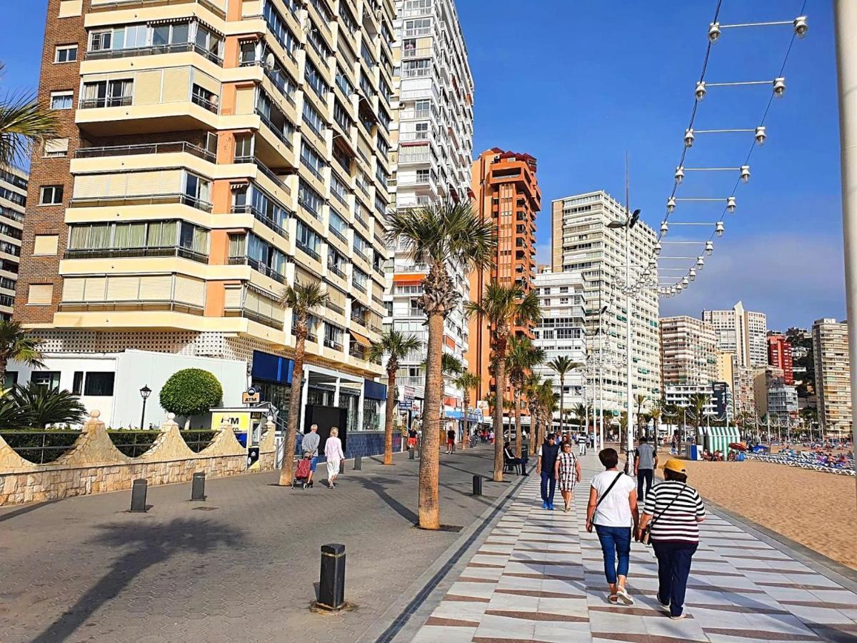 First Line Apartment With 3 Bedrooms And Seaviews Benidorm Exteriör bild